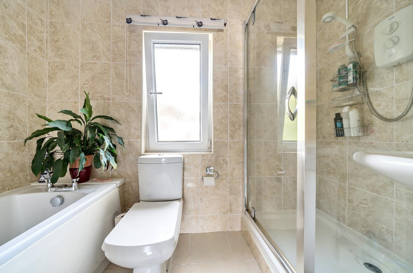 Bassett Terrace, Llanelli, SA15 4DY